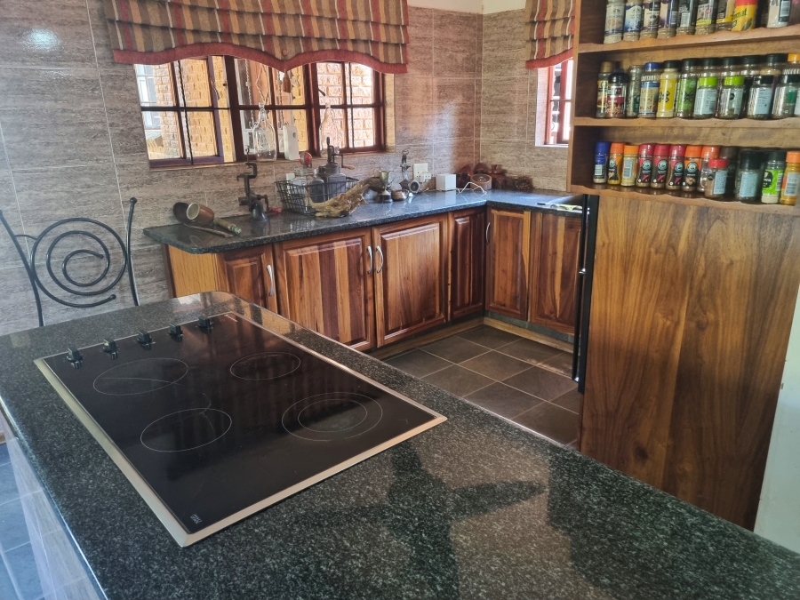 Commercial Property for Sale in Waterval East North West